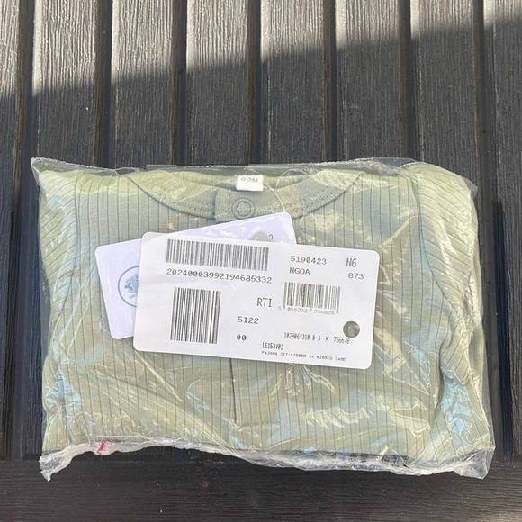 Baby Mori - Sage Ribbed Pajama Set Size 0-3 Months - Picture 4 of 9